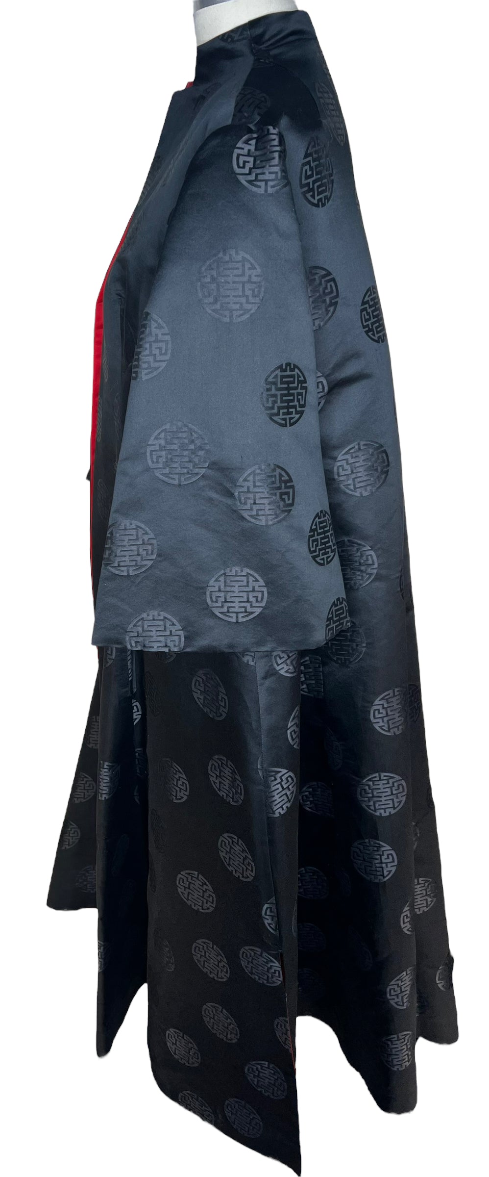 Vintage Bespoke Silk Japanese Reversible Kimono Made in Japan One Size with Pockets