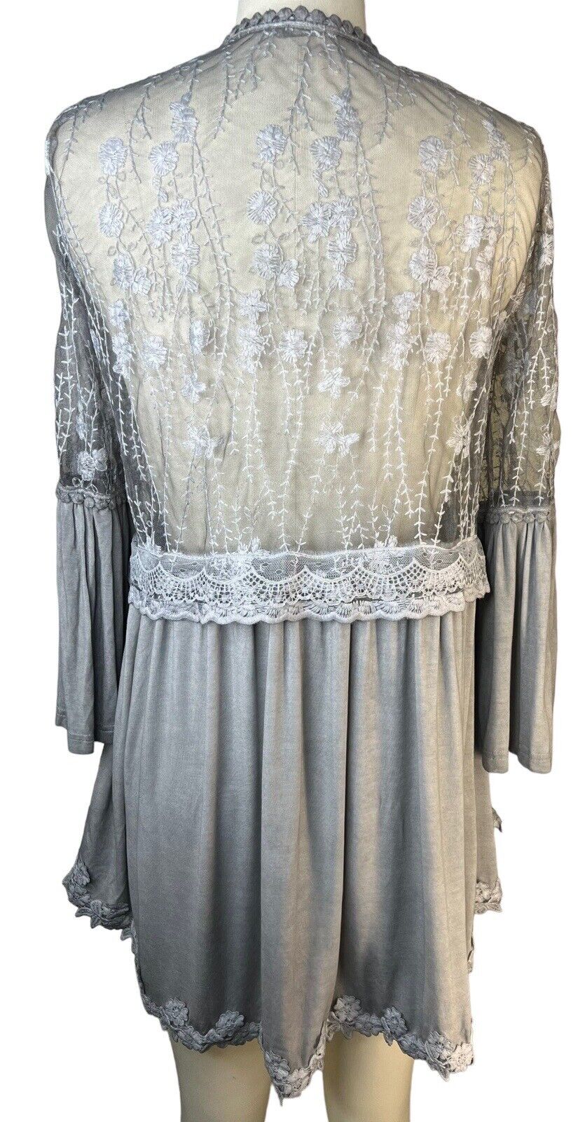 Pol Women’s Grey Lace Rayon Spandex Size S