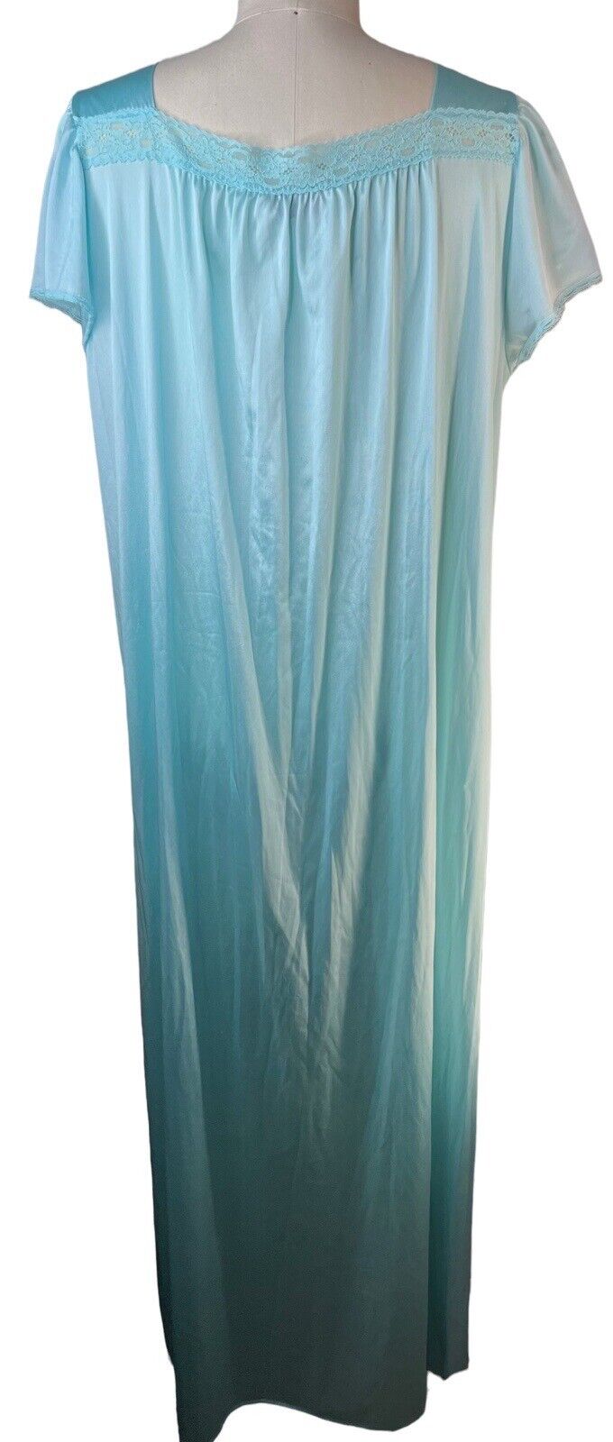 Women’s Blue Vanity Fair Vintage 60’s Nightgown