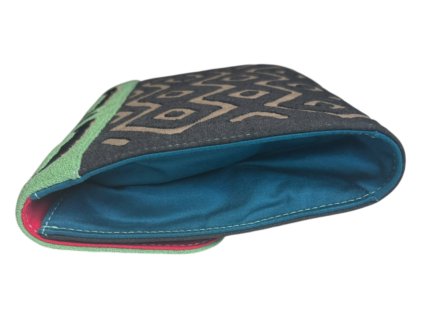 The Mola Sasa Colombian Artisanal Tradition Clutch