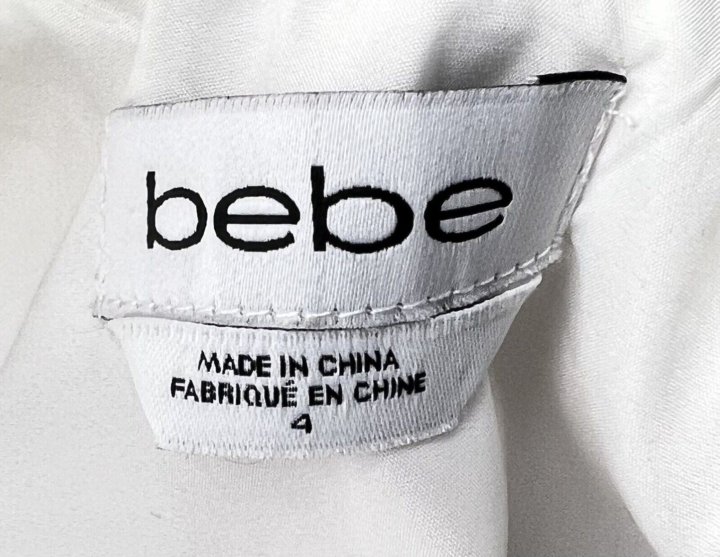 Bebe Cropped White Jacket With Shoulder Embrodery Zipper Sleeves Size 4