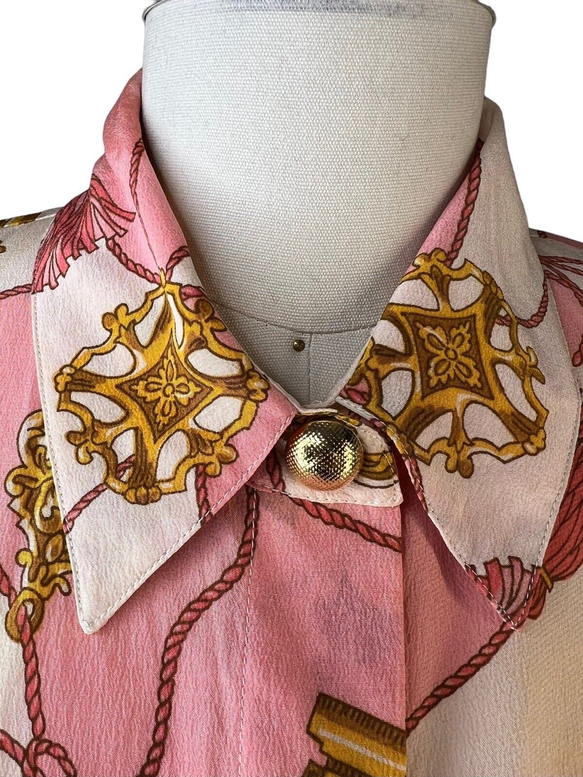 CW Clifford & Willis Baroque Italian Chain Pink Silk Button Up Blouse Size 8