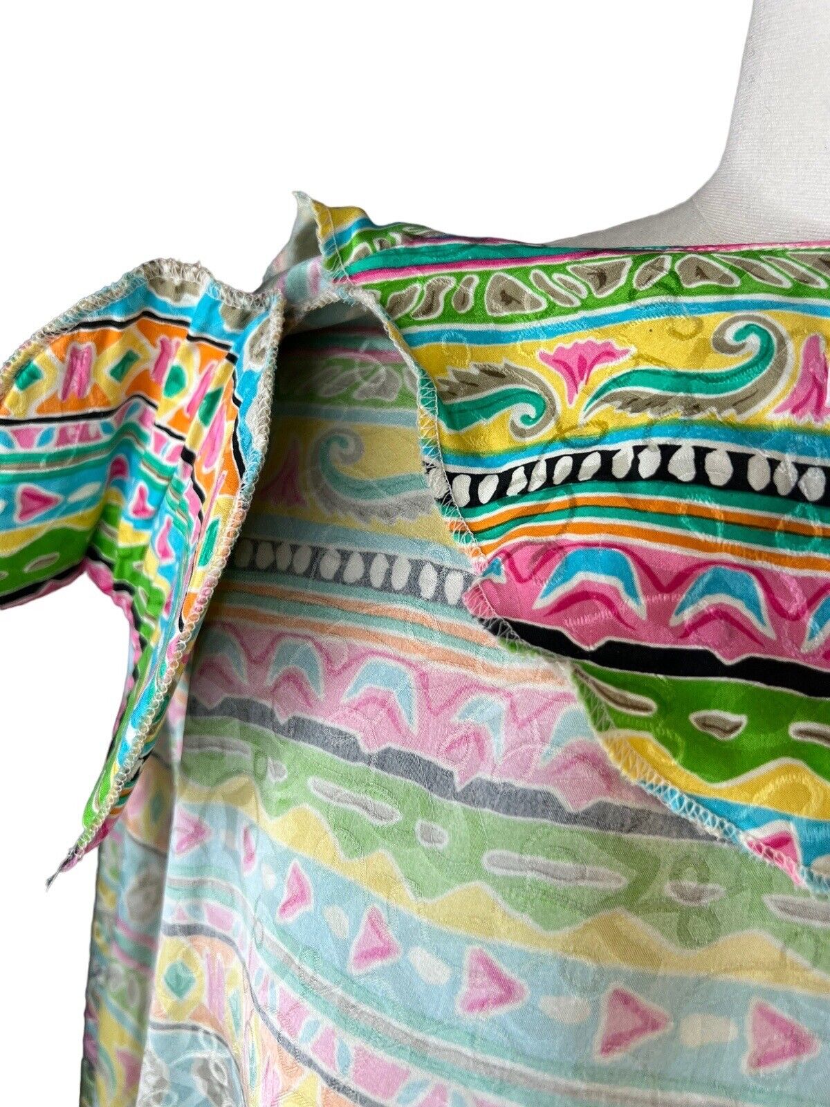 La Chine Classic By Galinda Wang Multicolored Silk Long Sleeved Button Up Top