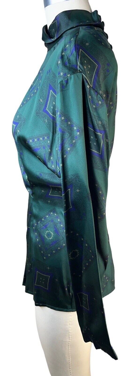 Women’s Tahari Green Silk High Neck Long-sleeved Pleated Blouse