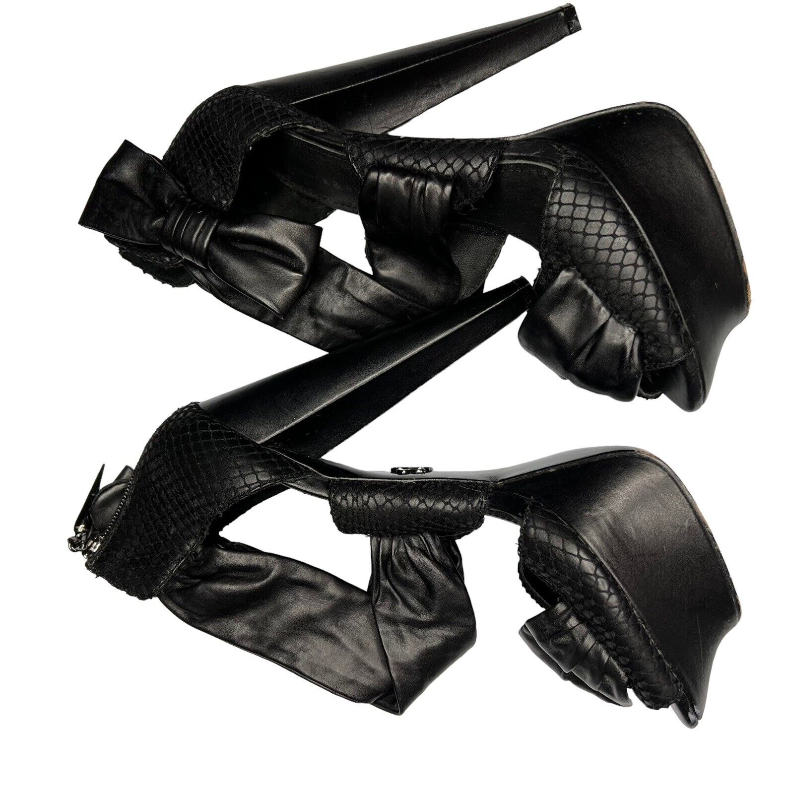 Rock & Republic Black Leather & Mesh Six Inch Cone Heels Size 38.5/8