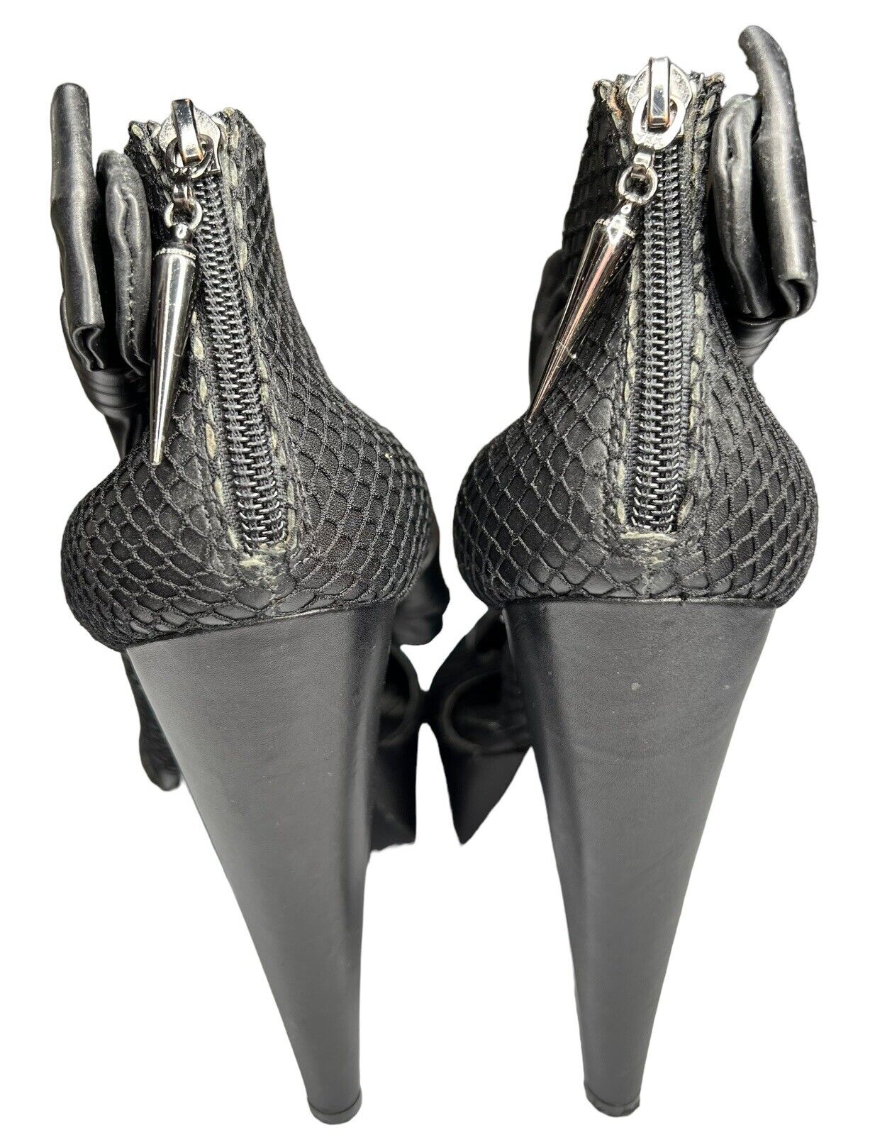 Rock & Republic Black Leather & Mesh Six Inch Cone Heels Size 38.5/8