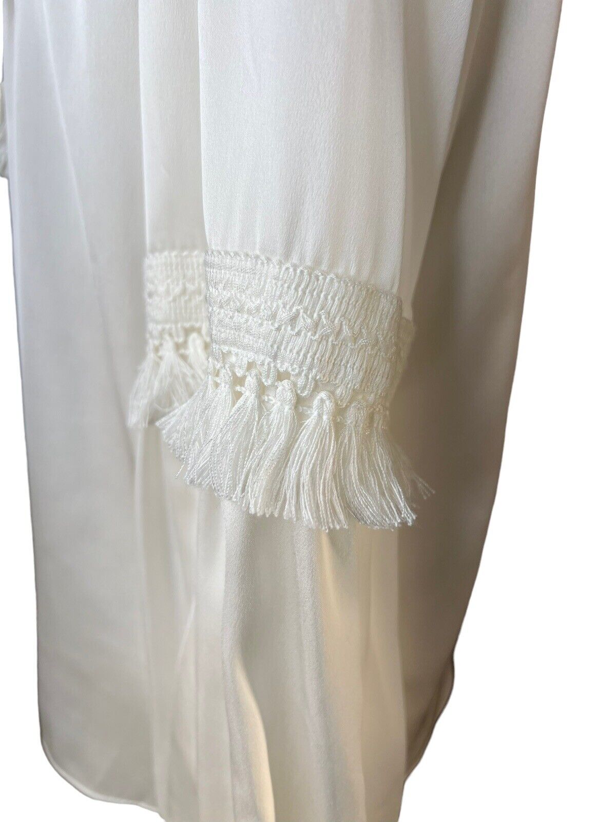 Ryegrass Women’s White Long-sleeved Pullover Fringe Lace Blouse Size Medium