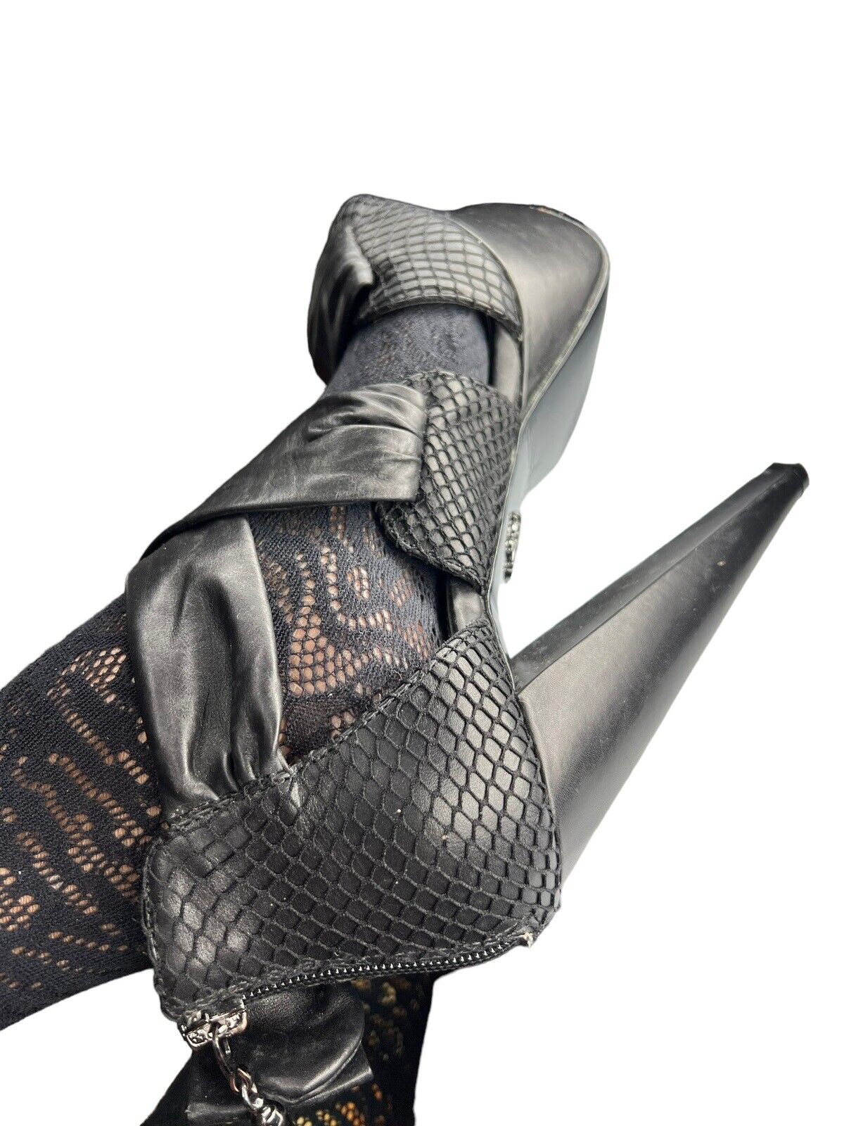 Rock & Republic Black Leather & Mesh Six Inch Cone Heels Size 38.5/8