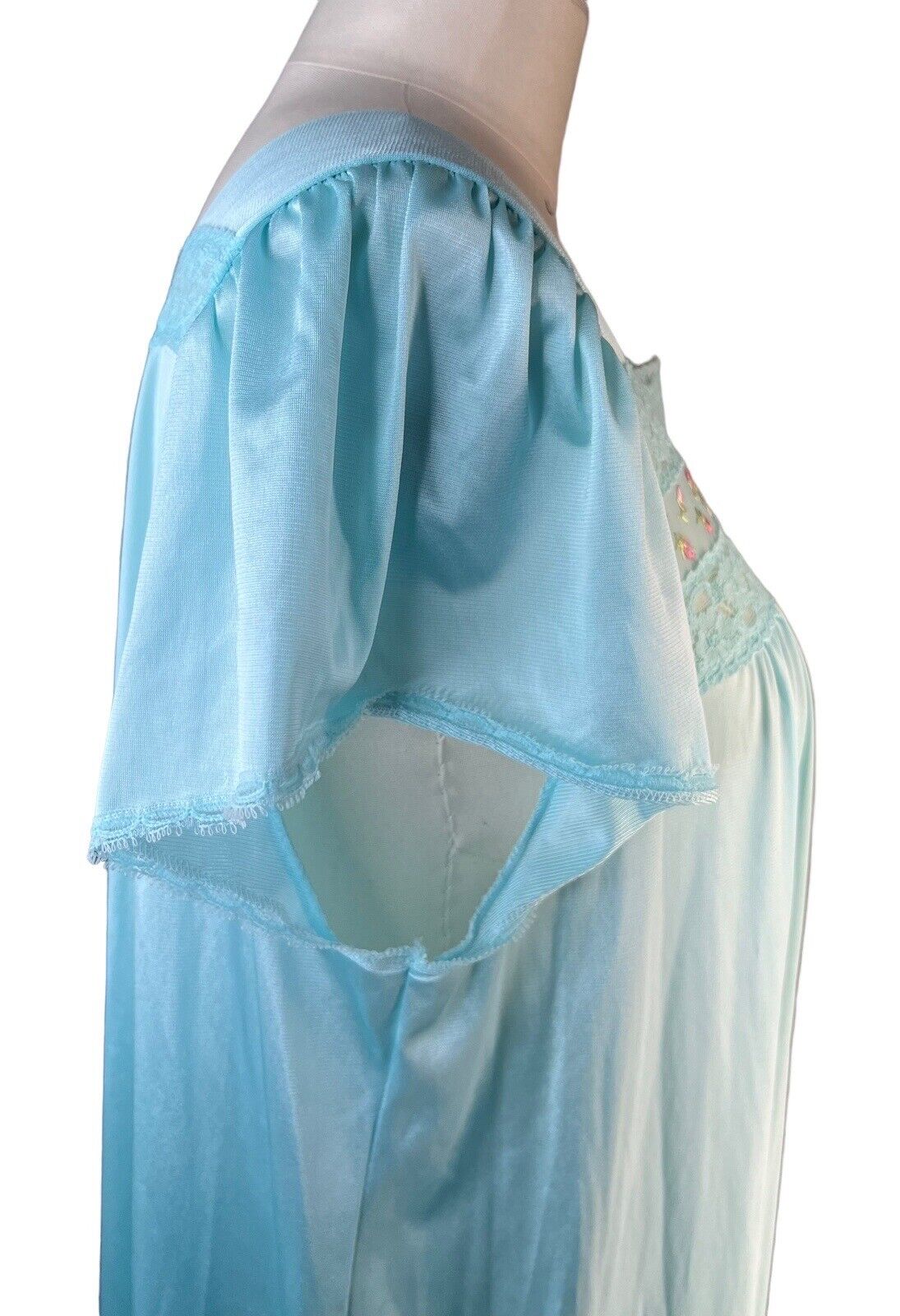 Women’s Blue Vanity Fair Vintage 60’s Nightgown 