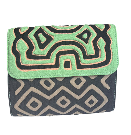 The Mola Sasa Colombian Artisanal Tradition Clutch